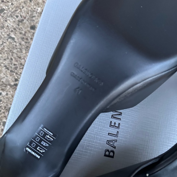 Balenciaga
Dutyfree Slide Sandal sz 11 Us/ 41 - Picture 9 of 12